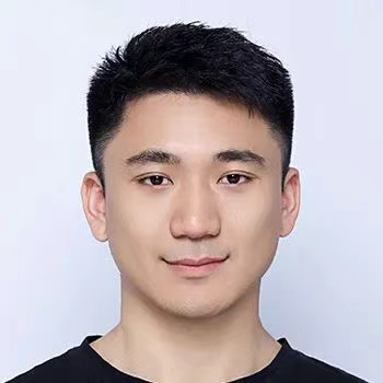 吕 奇