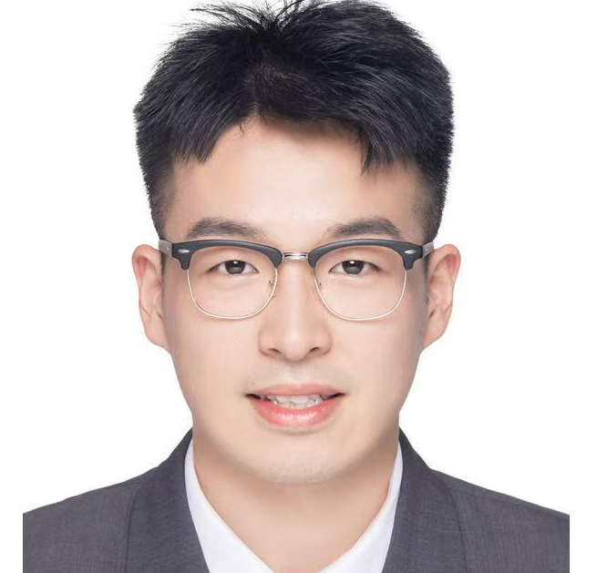 董冠霆